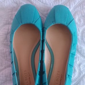 Talbots flat, in great condition, aqua blue, 9